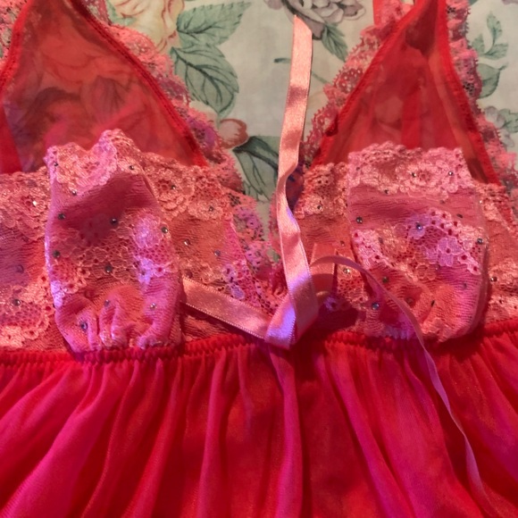 Victoria Secret Women’s Elegant Pink Lace Nightgown Size Medium - Picture 5 of 9